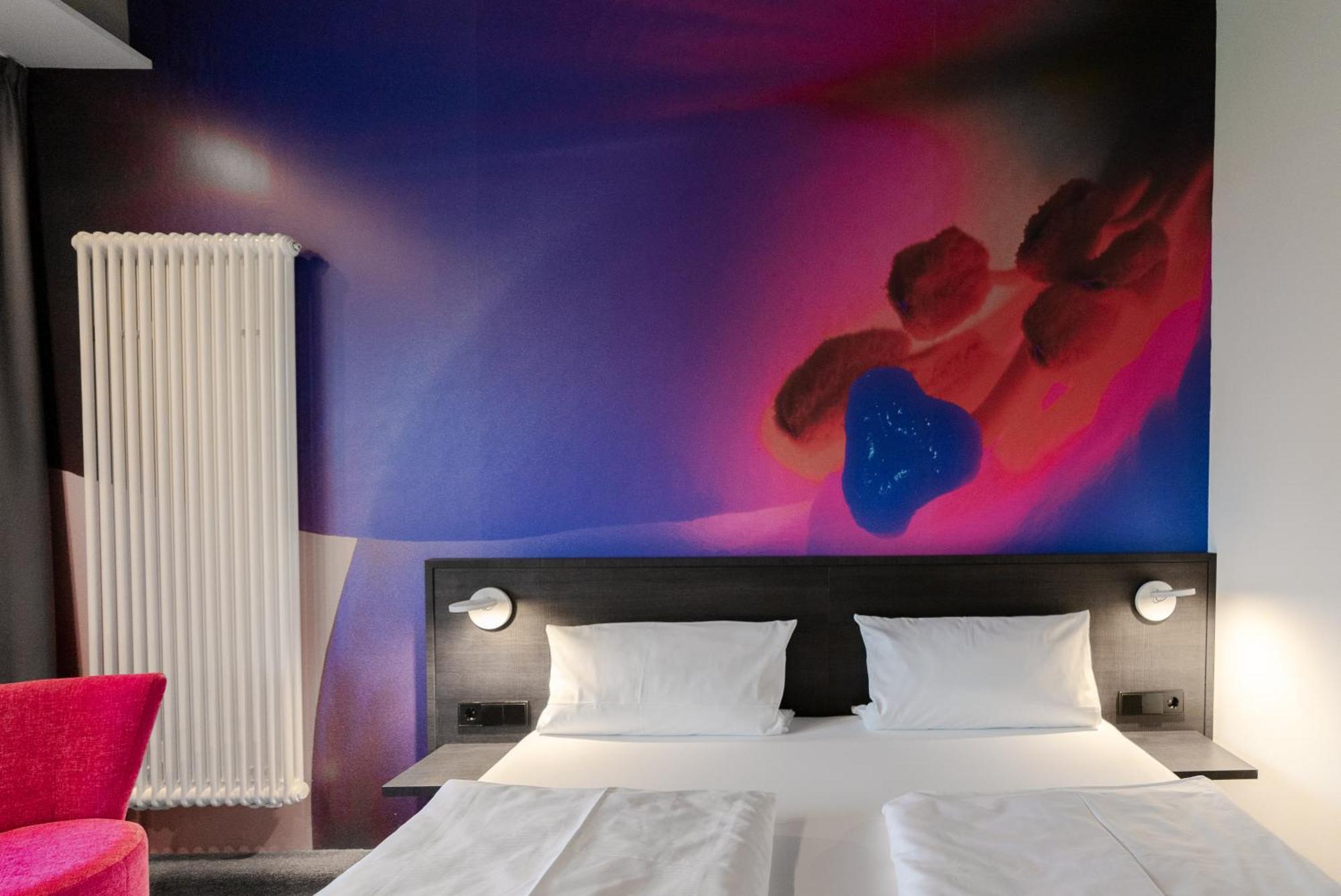 Qubixx Stadtmittehotel Швебиш-Халль Экстерьер фото