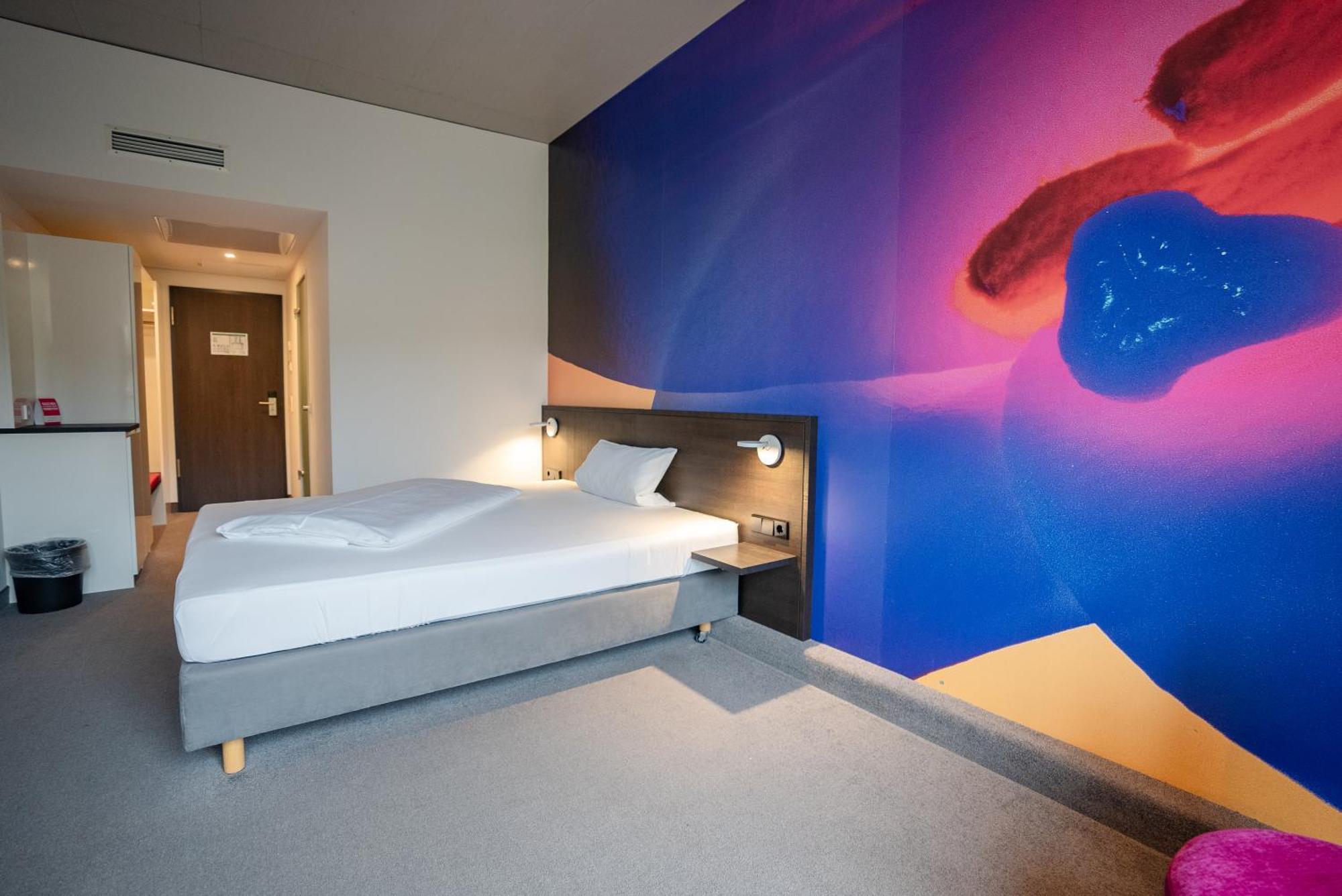 Qubixx Stadtmittehotel Швебиш-Халль Экстерьер фото