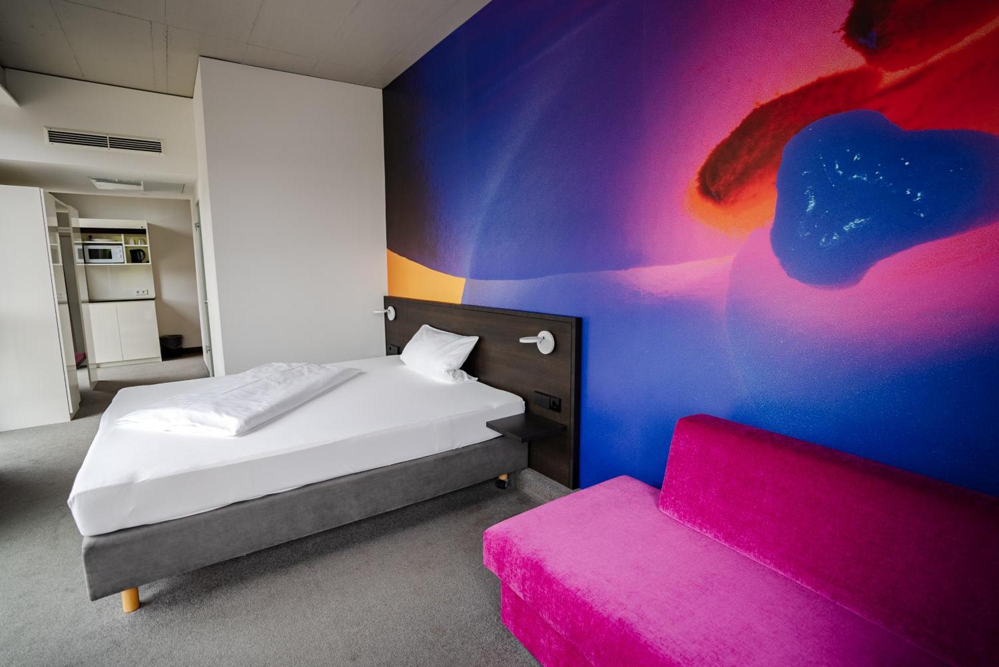 Qubixx Stadtmittehotel Швебиш-Халль Экстерьер фото