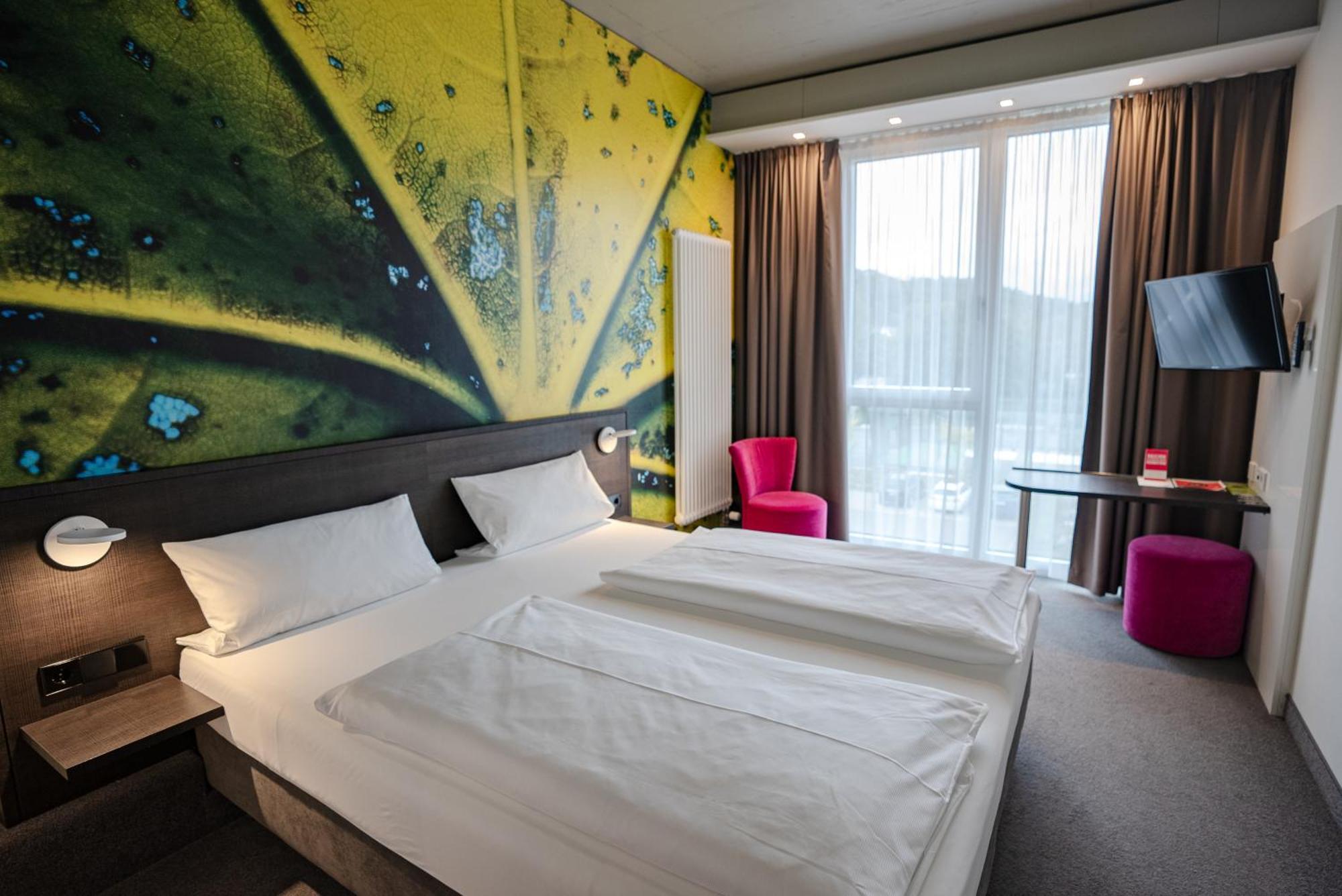 Qubixx Stadtmittehotel Швебиш-Халль Экстерьер фото