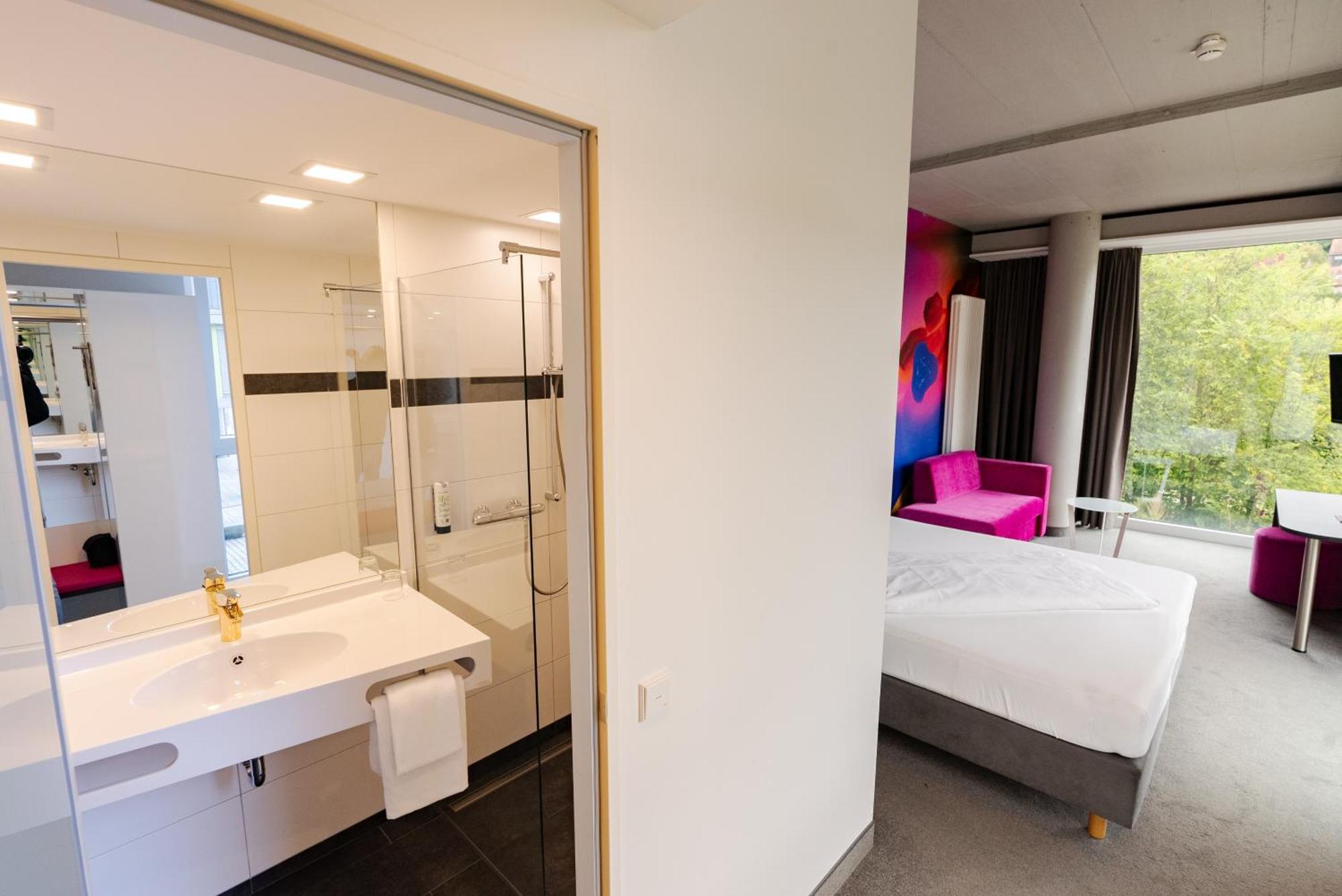 Qubixx Stadtmittehotel Швебиш-Халль Экстерьер фото